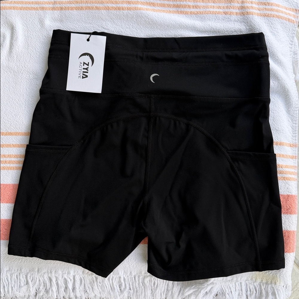 Zyia Black pocket Drawstring Luxe Hustle Shorts - Picture 3 of 4